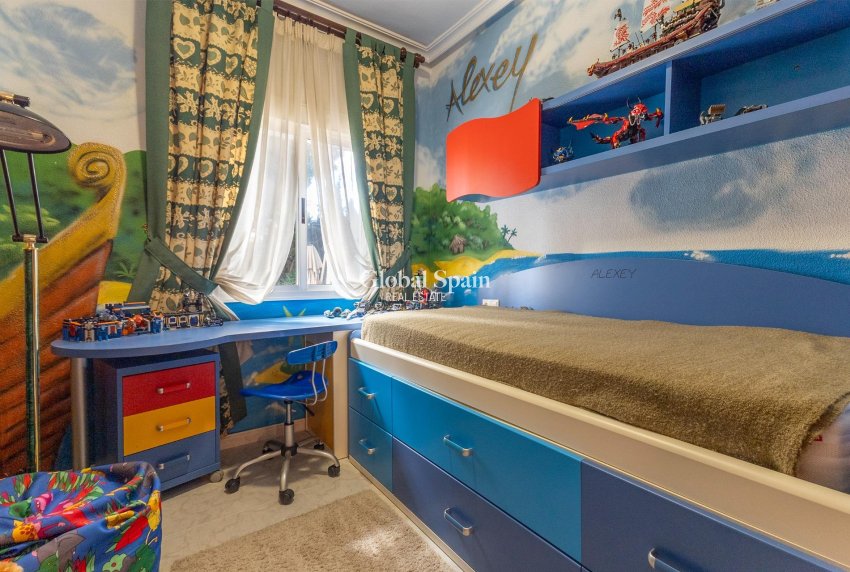 Wiederverkauf - VILLA -
CIUDAD QUESADA