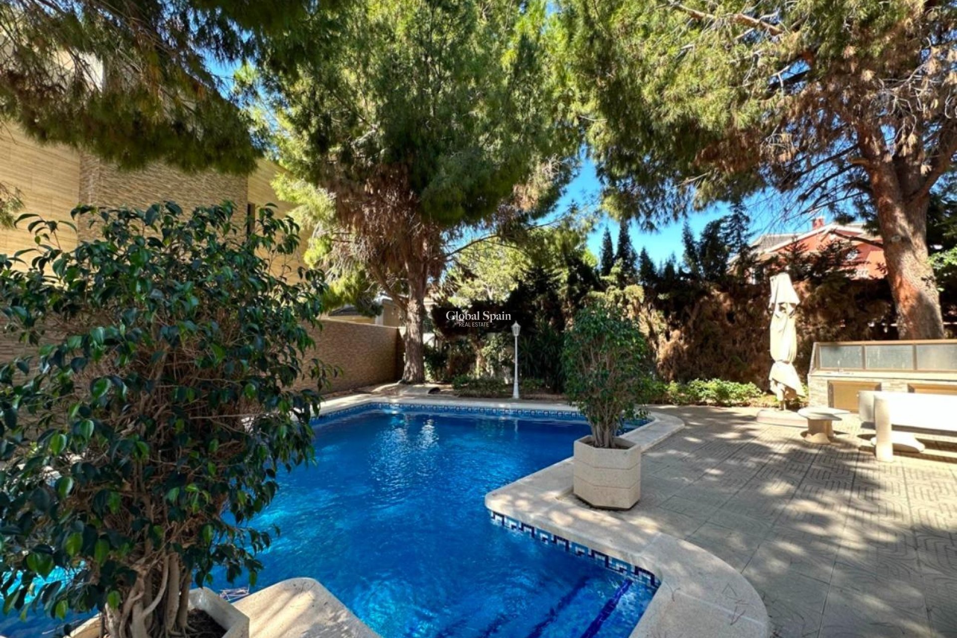 Wiederverkauf - VILLA -
CIUDAD QUESADA