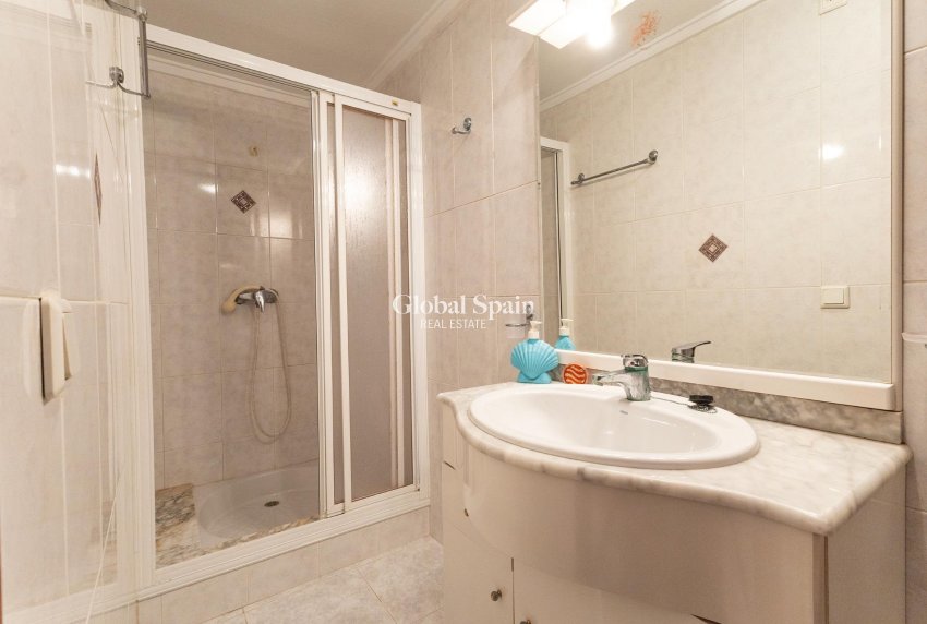 Wiederverkauf - VILLA -
CIUDAD QUESADA