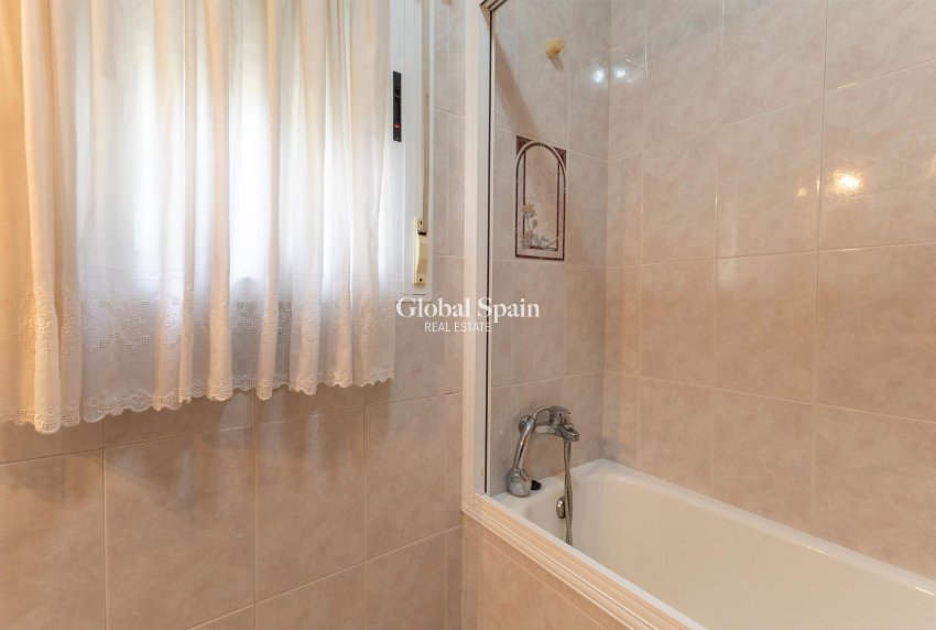 Wiederverkauf - VILLA -
CIUDAD QUESADA