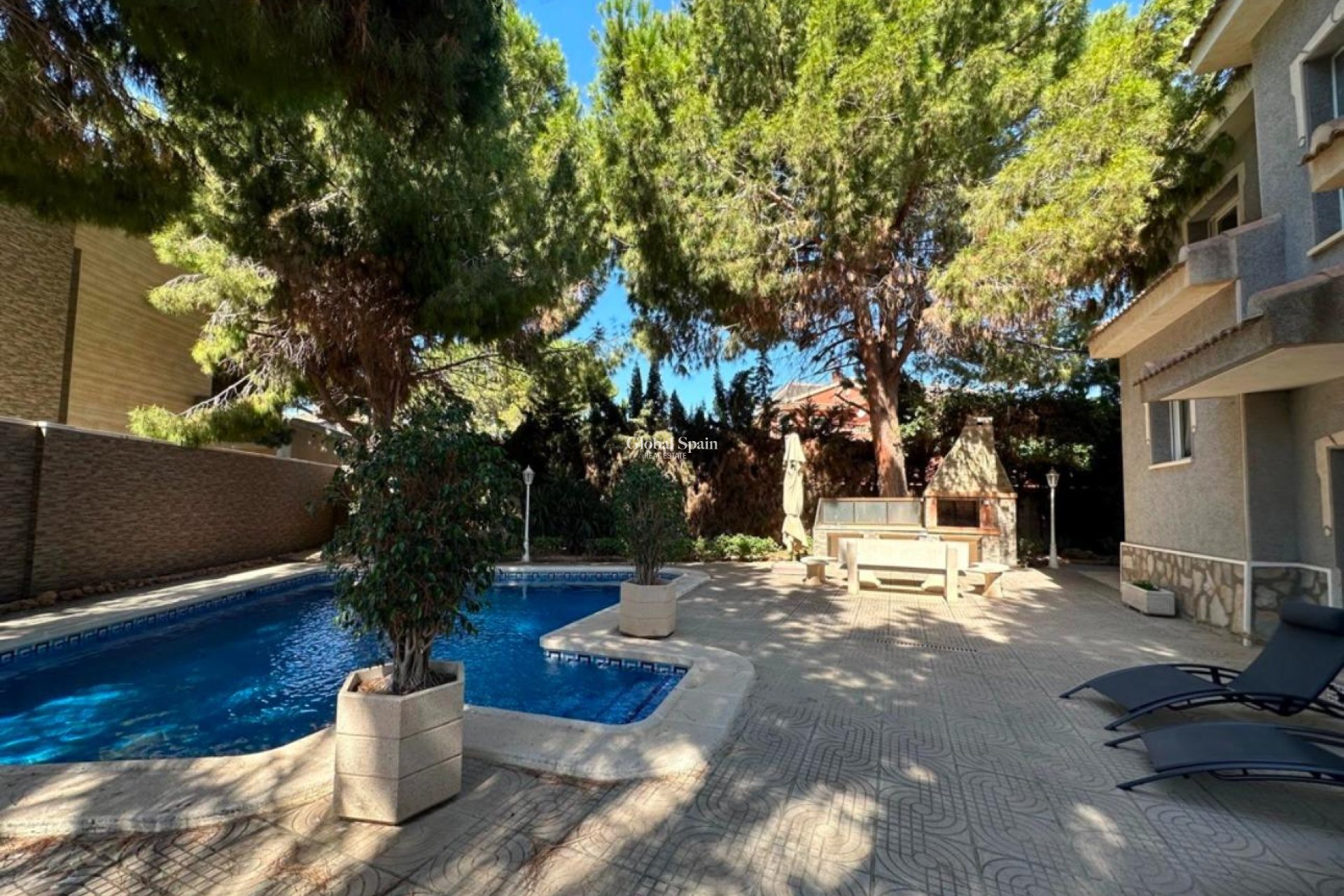 Wiederverkauf - VILLA -
CIUDAD QUESADA