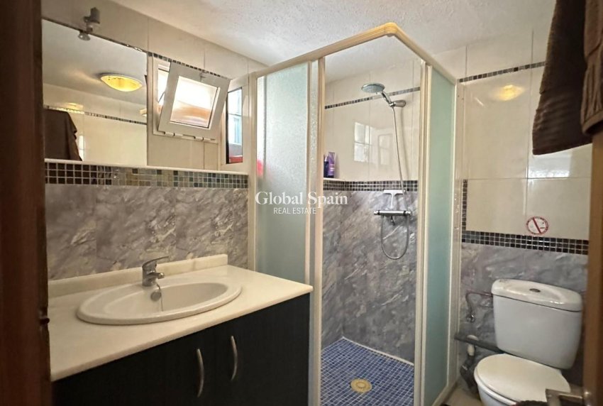 Wiederverkauf - VILLA -
CIUDAD QUESADA