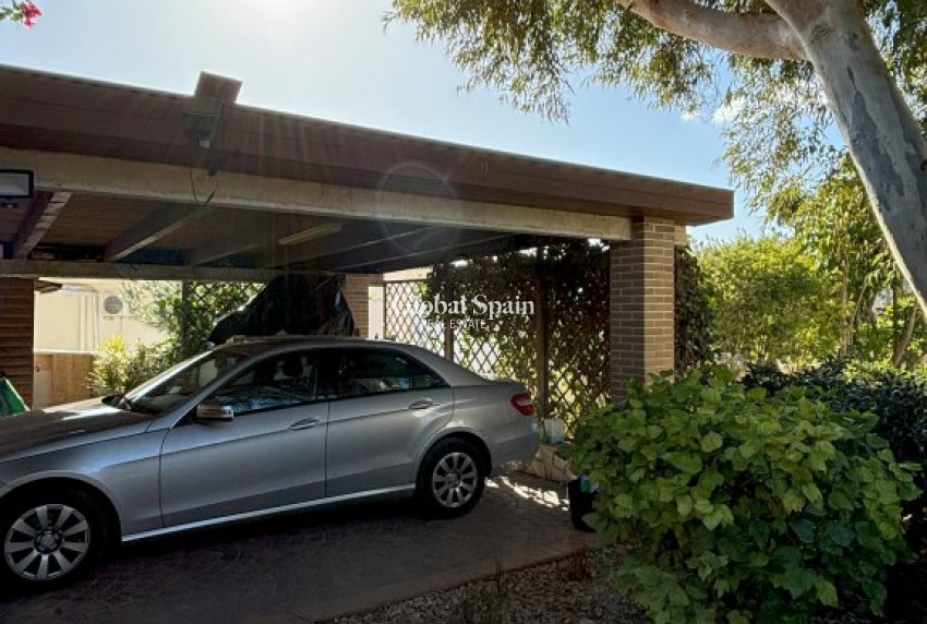 Wiederverkauf - VILLA -
CIUDAD QUESADA