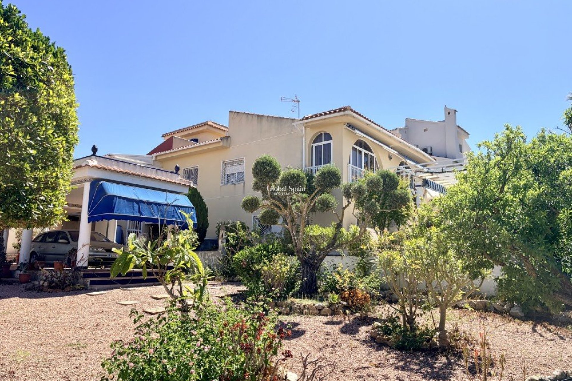 Wiederverkauf - VILLA -
CIUDAD QUESADA