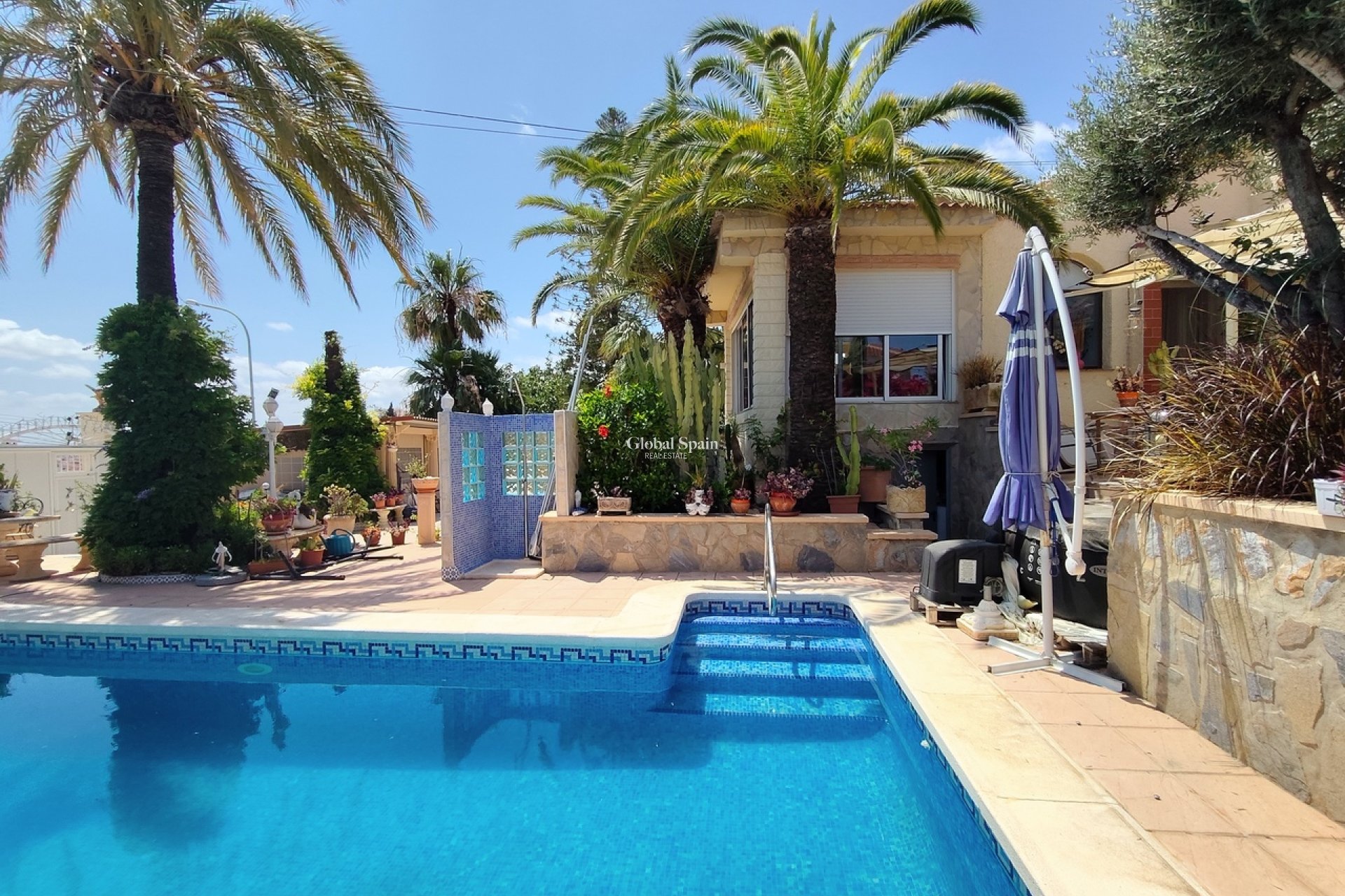 Wiederverkauf - VILLA -
CIUDAD QUESADA