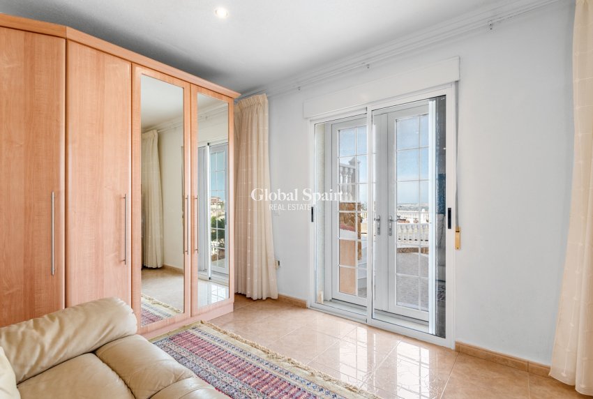 Wiederverkauf - VILLA -
CIUDAD QUESADA