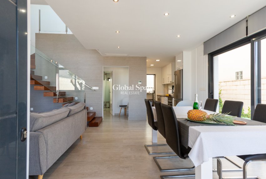 Wiederverkauf - VILLA -
CIUDAD QUESADA