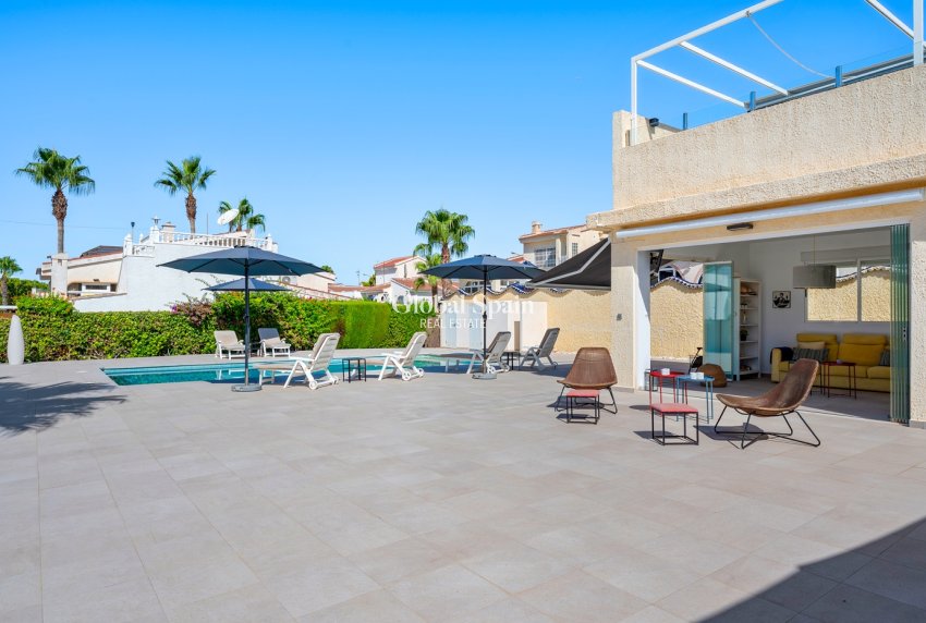 Wiederverkauf - VILLA -
CIUDAD QUESADA