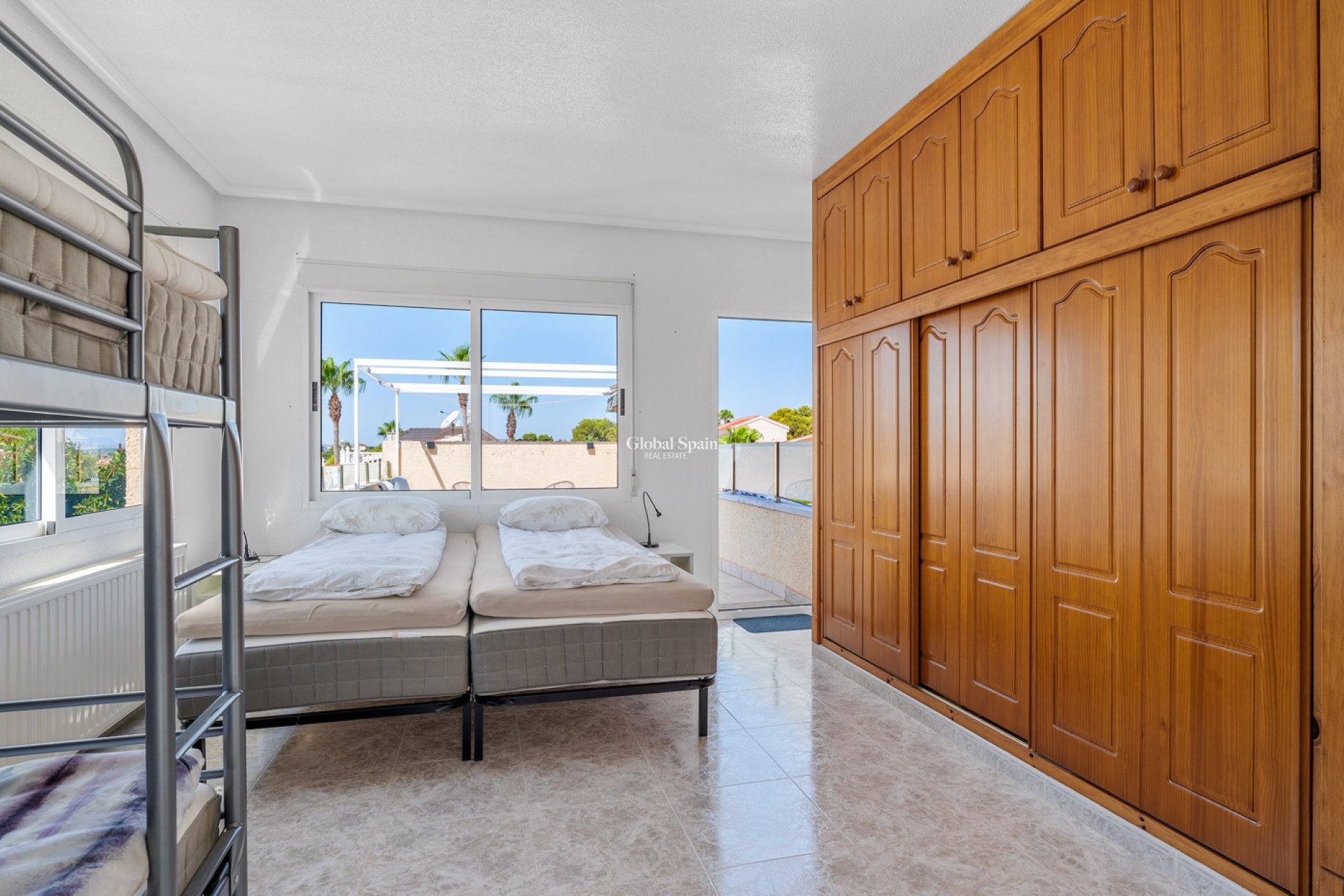 Wiederverkauf - VILLA -
CIUDAD QUESADA