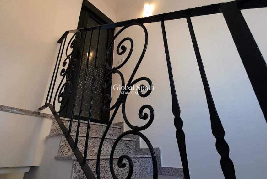 Wiederverkauf - VILLA -
CIUDAD QUESADA