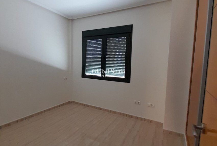 Wiederverkauf - VILLA -
CIUDAD QUESADA