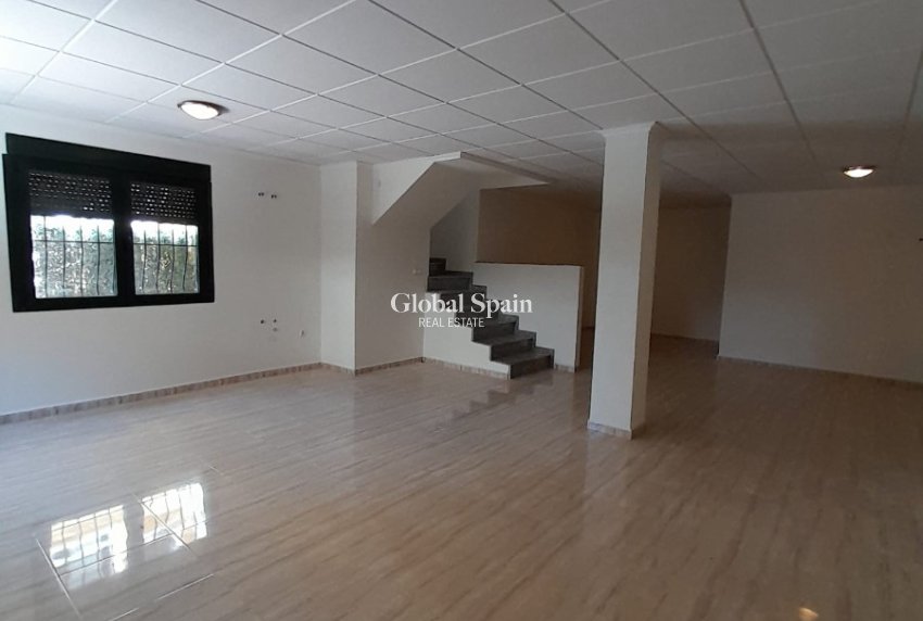 Wiederverkauf - VILLA -
CIUDAD QUESADA