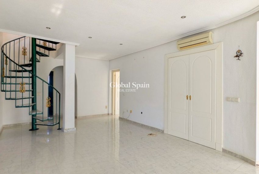 Wiederverkauf - Villa -
CIUDAD QUESADA