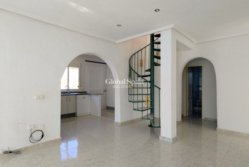 Wiederverkauf - Villa -
CIUDAD QUESADA