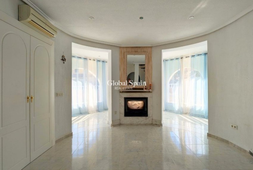 Wiederverkauf - Villa -
CIUDAD QUESADA