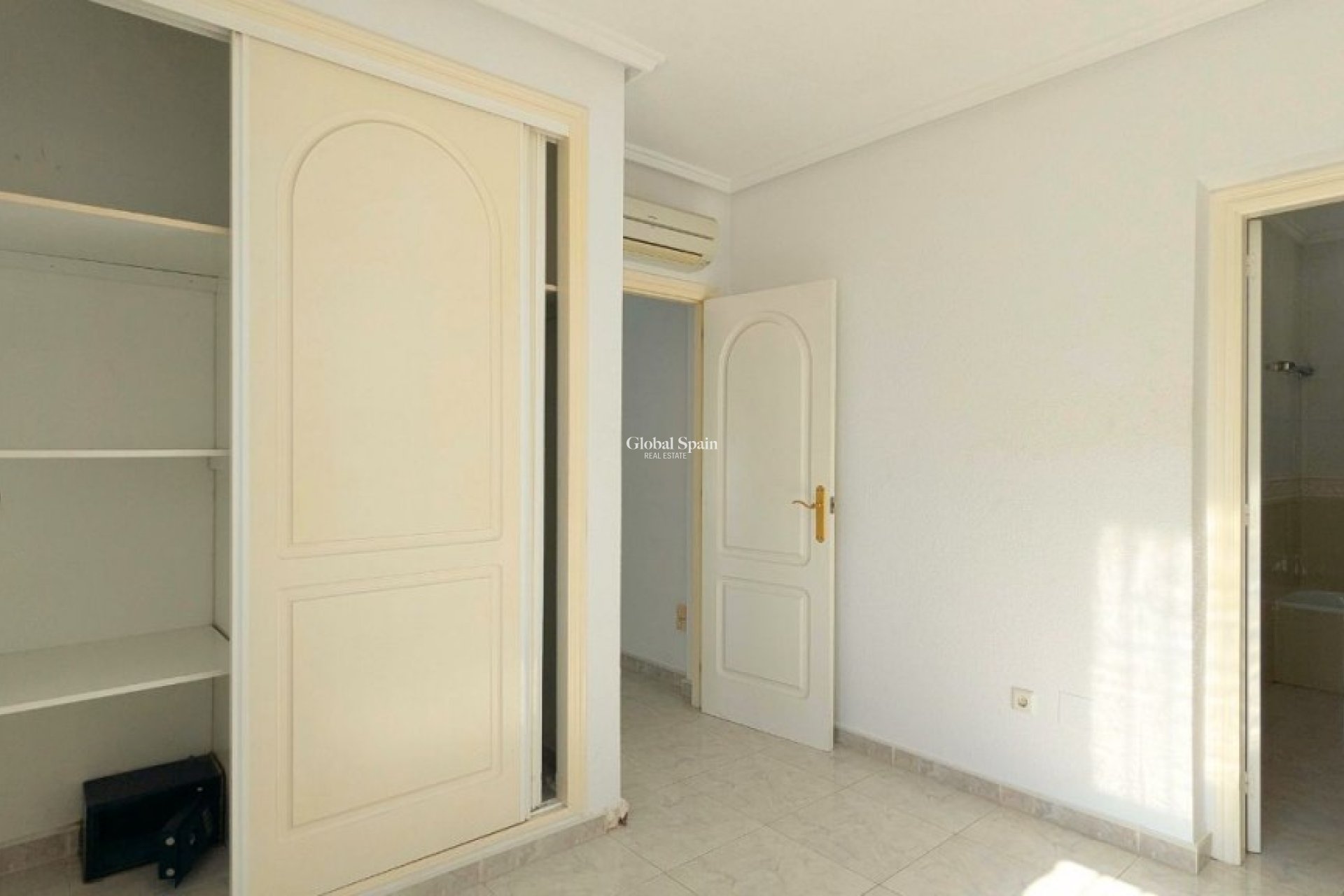 Wiederverkauf - Villa -
CIUDAD QUESADA