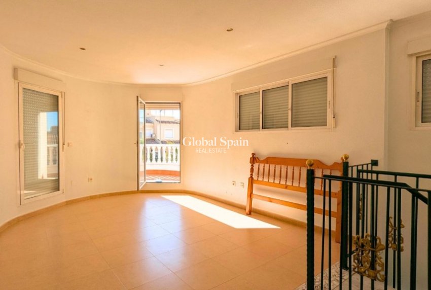 Wiederverkauf - Villa -
CIUDAD QUESADA