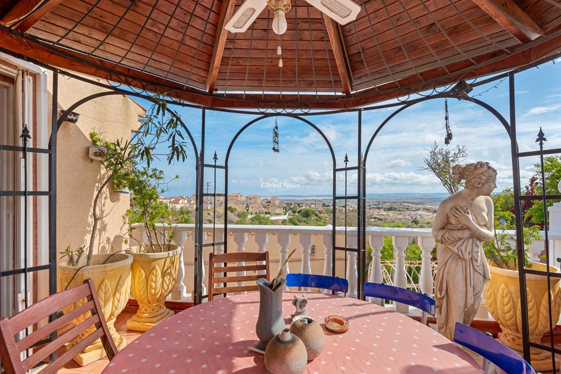 Wiederverkauf - Villa -
CIUDAD QUESADA