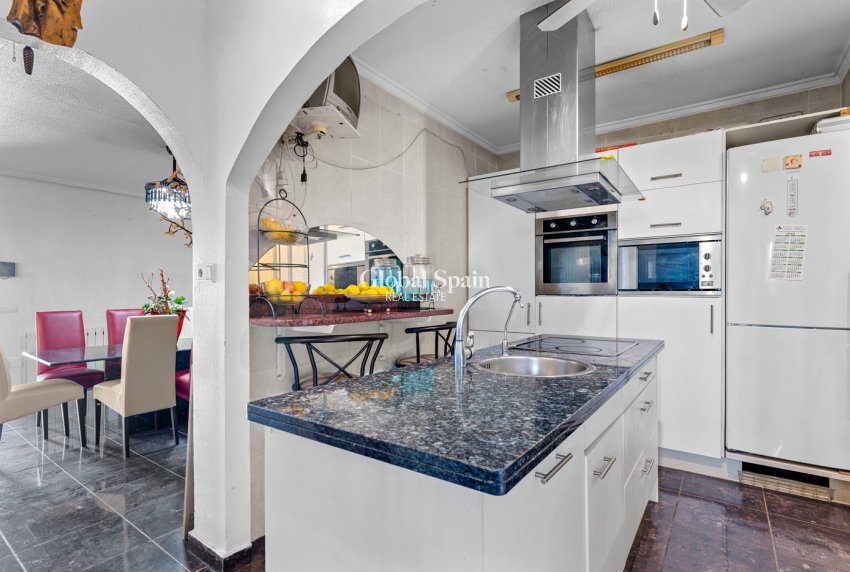 Wiederverkauf - Villa -
CIUDAD QUESADA