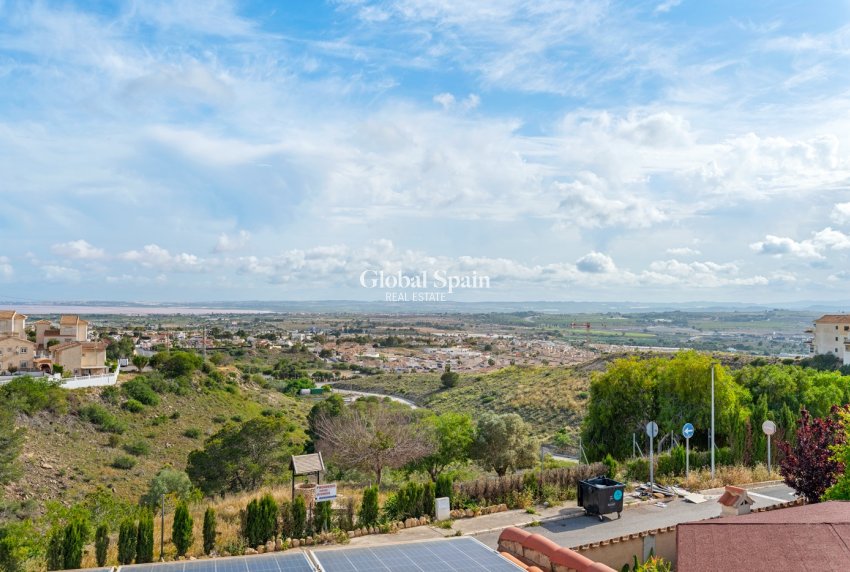 Wiederverkauf - Villa -
CIUDAD QUESADA