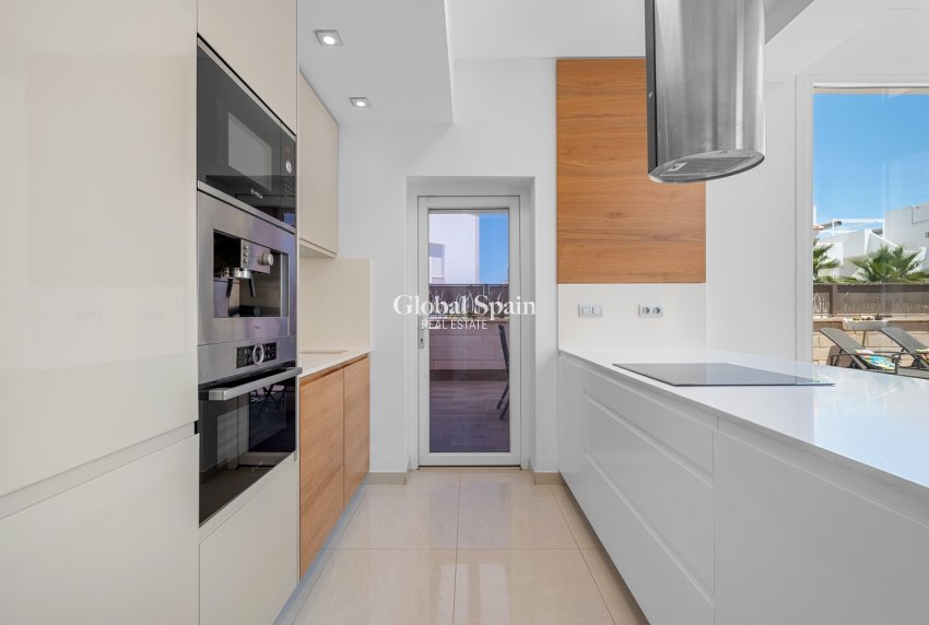 Wiederverkauf - Villa -
CIUDAD QUESADA