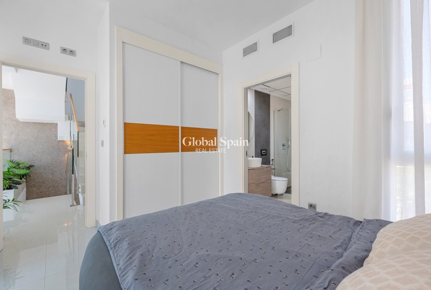 Wiederverkauf - Villa -
CIUDAD QUESADA