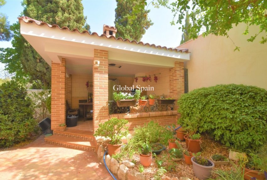 Wiederverkauf - Villa -
CIUDAD QUESADA