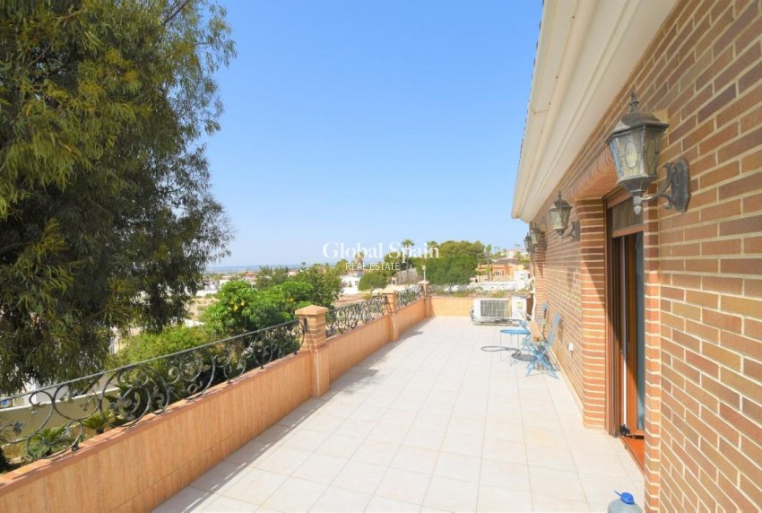 Wiederverkauf - Villa -
CIUDAD QUESADA