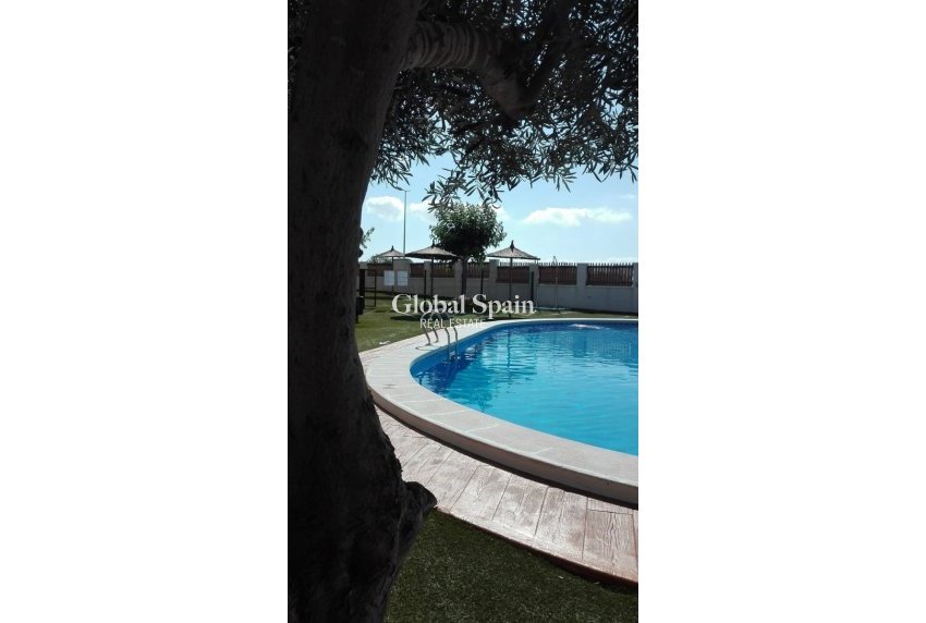 Wiederverkauf - Villa -
CIUDAD QUESADA