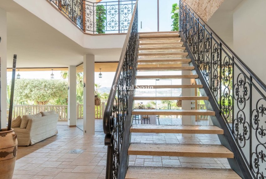 Wiederverkauf - Villa -
Costa Blanca - Orihuela Costa