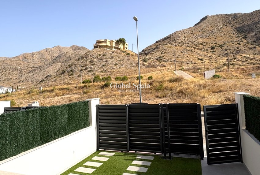 Wiederverkauf - VILLA -
COX - Costa Blanca