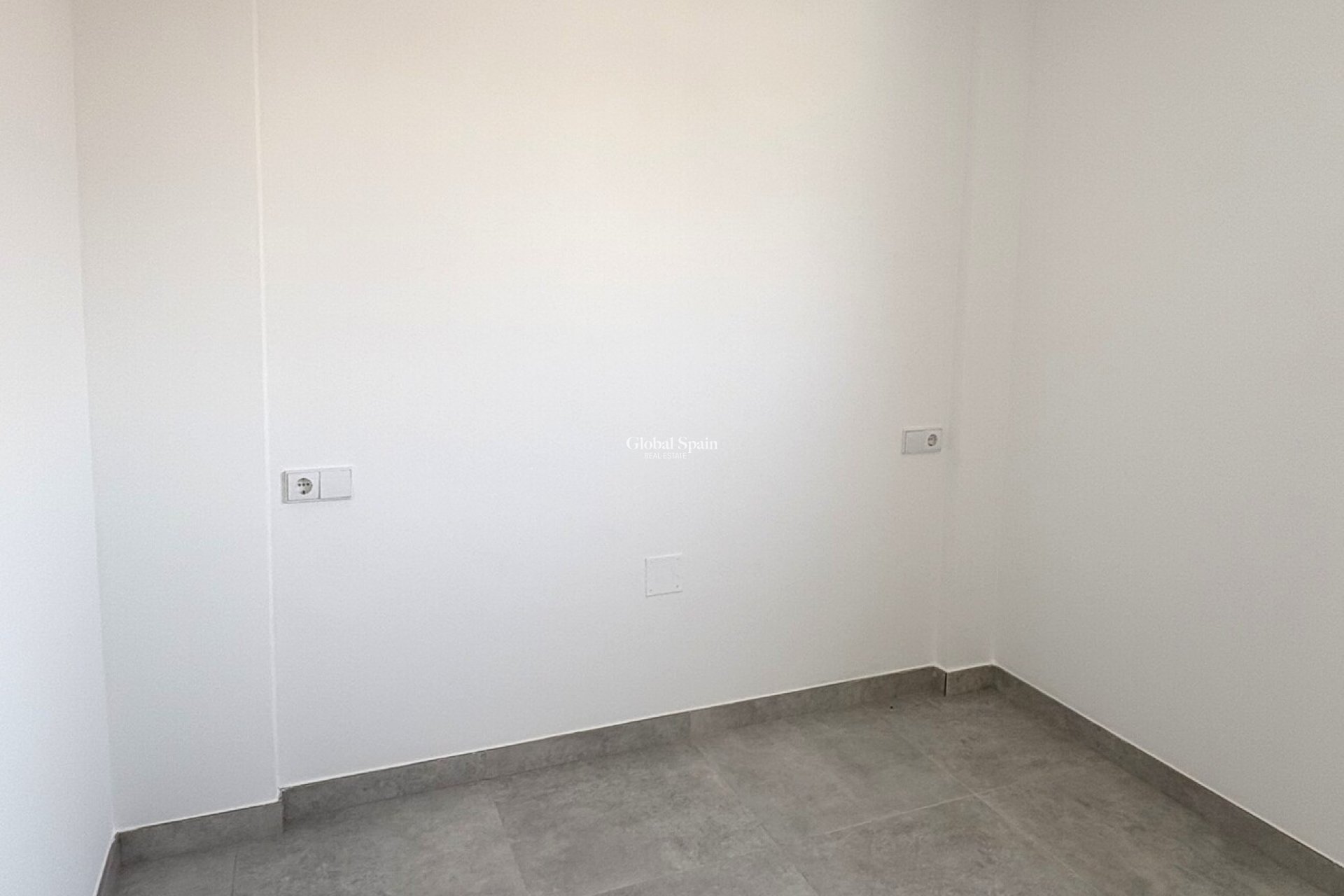 Wiederverkauf - VILLA -
COX - Costa Blanca