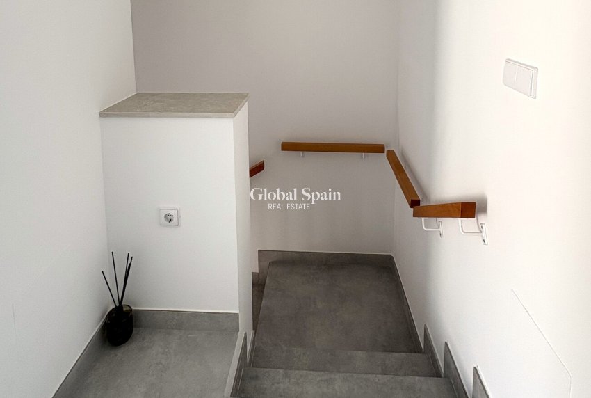 Wiederverkauf - VILLA -
COX - Costa Blanca
