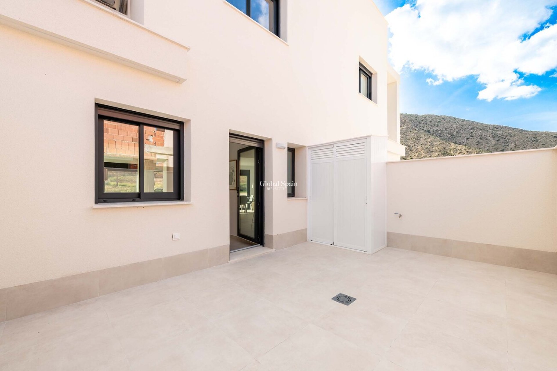 Wiederverkauf - VILLA -
COX - Costa Blanca