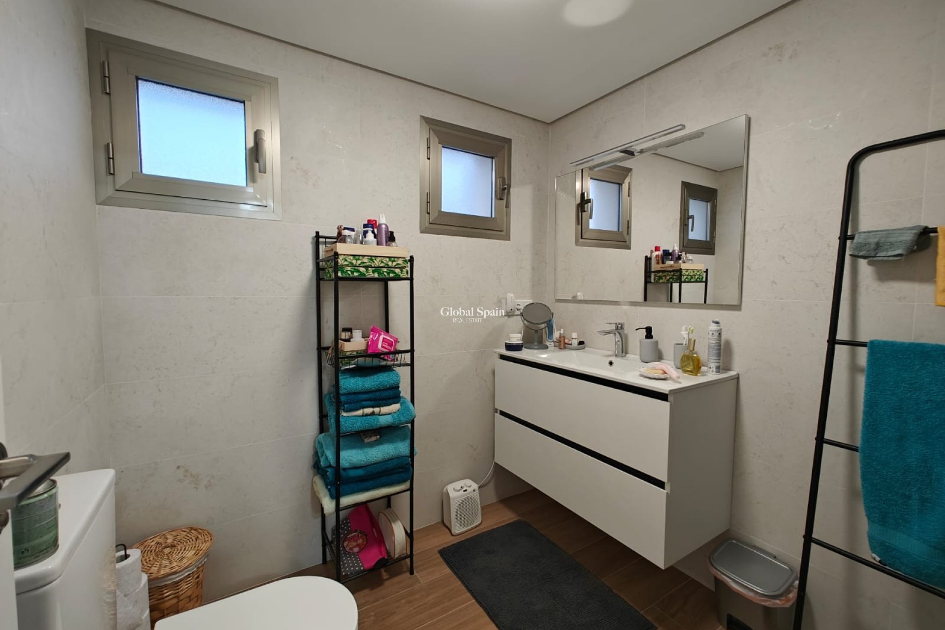 Wiederverkauf - VILLA -
COX - Cox