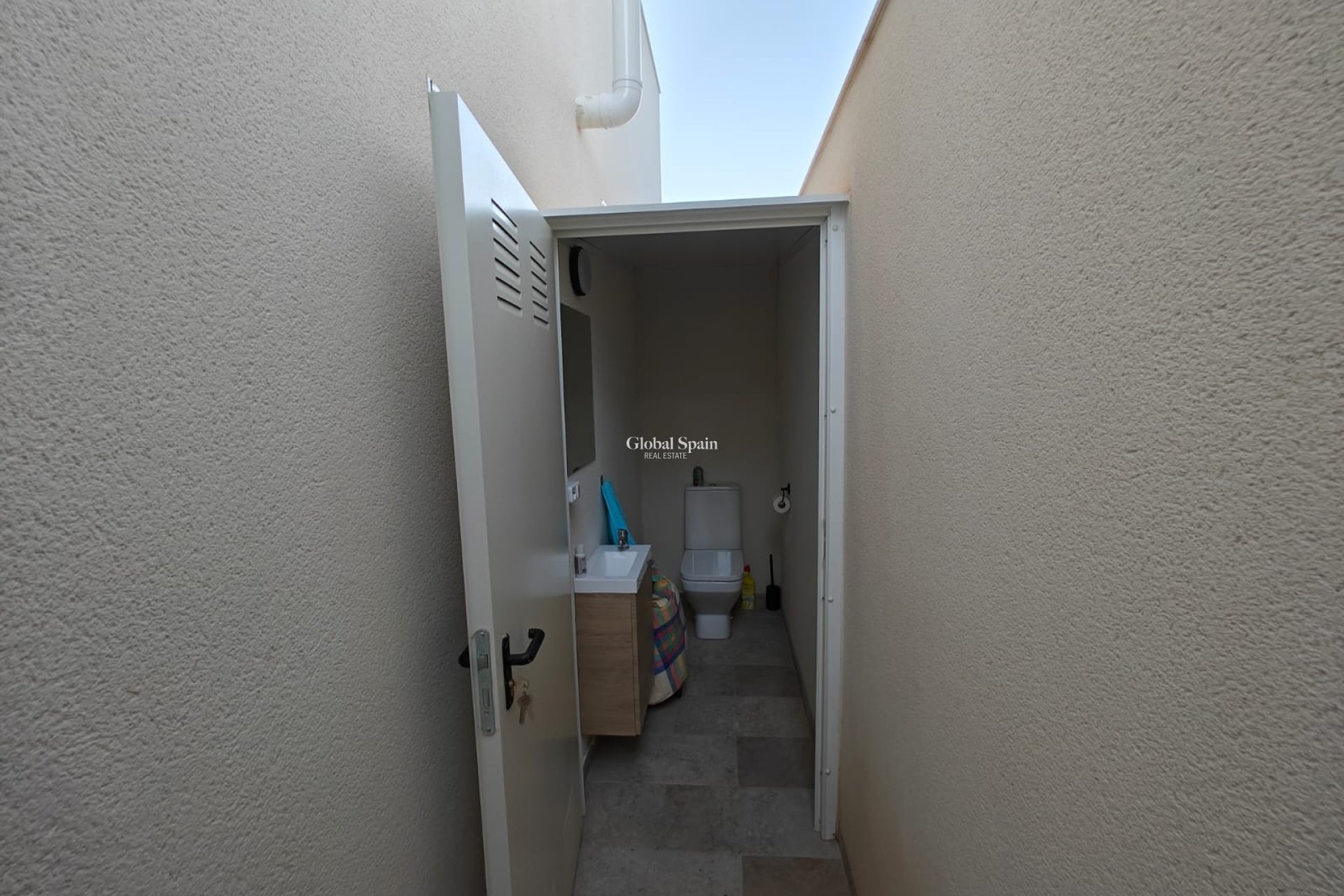 Wiederverkauf - VILLA -
COX - Cox