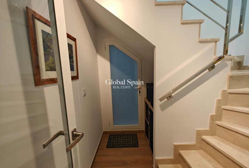 Wiederverkauf - VILLA -
COX - Cox