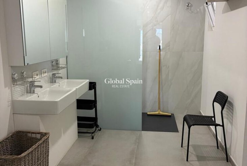 Wiederverkauf - VILLA -
CREVILLENTE - Costa Blanca