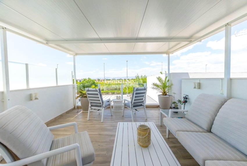 Wiederverkauf - Villa -
DAYA NUEVA - Comunidad valenciana