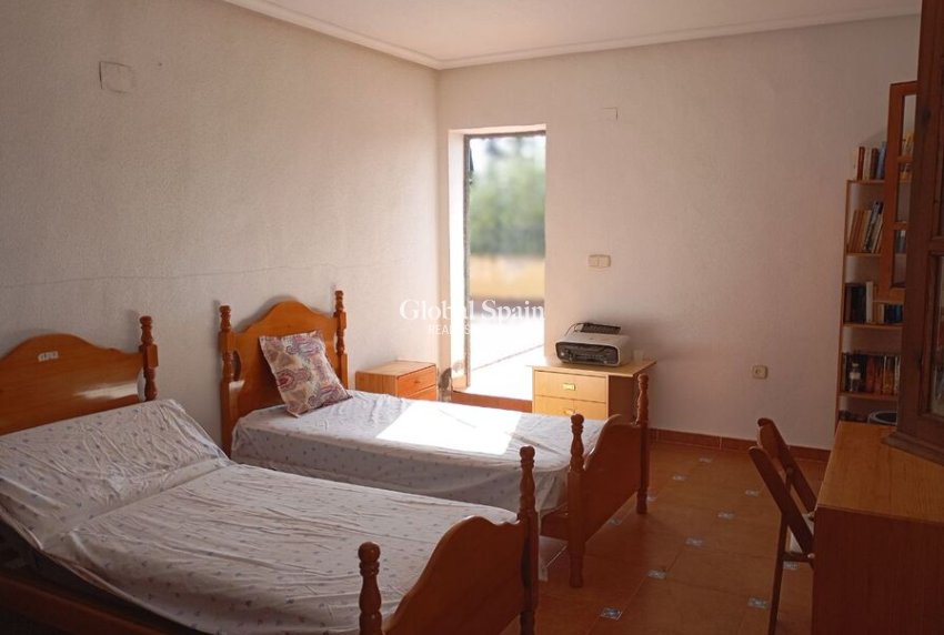 Wiederverkauf - VILLA -
DAYA NUEVA - Costa Blanca