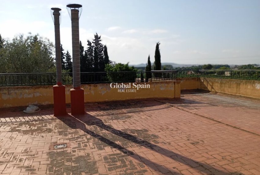 Wiederverkauf - VILLA -
DAYA NUEVA - Costa Blanca