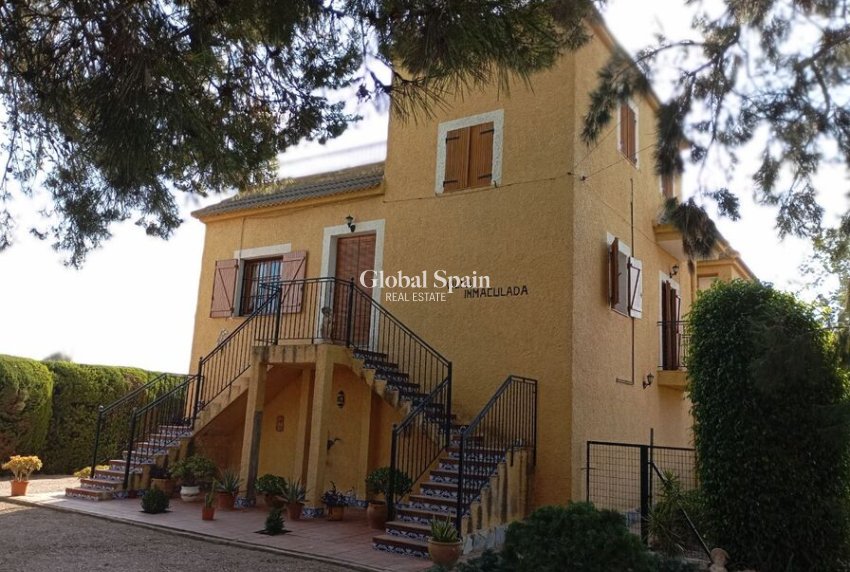 Wiederverkauf - VILLA -
DAYA NUEVA - Costa Blanca