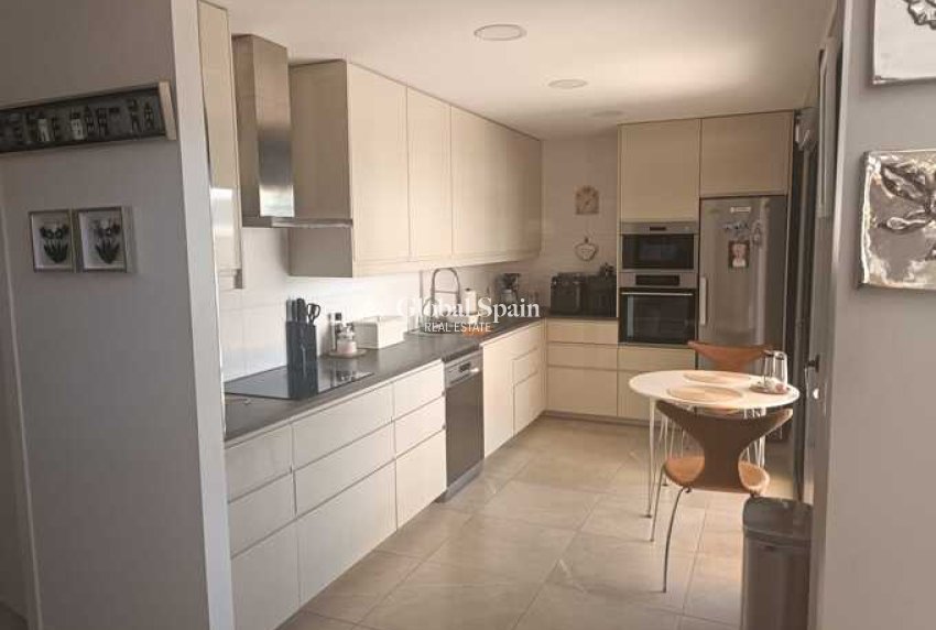 Wiederverkauf - VILLA -
DAYA NUEVA - Costa Blanca