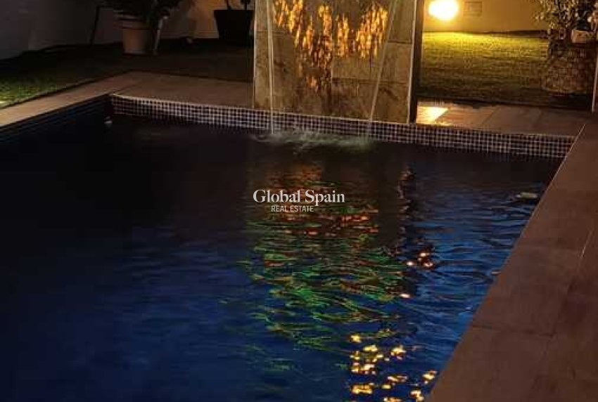 Wiederverkauf - VILLA -
DAYA NUEVA - Costa Blanca