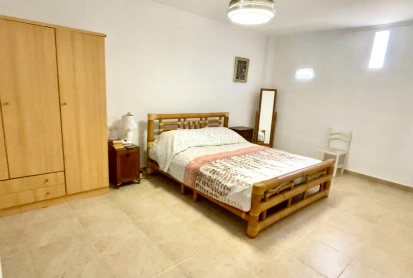 Wiederverkauf - VILLA -
DAYA NUEVA - Costa Blanca