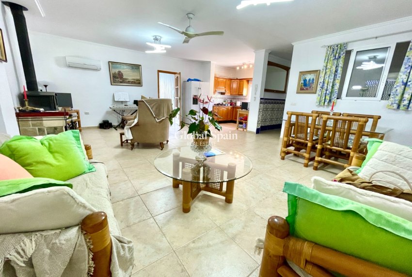 Wiederverkauf - VILLA -
DAYA NUEVA - Costa Blanca