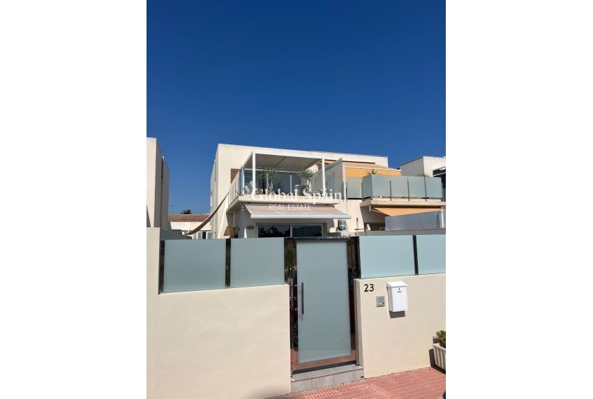 Wiederverkauf - VILLA -
DAYA VIEJA - Costa Blanca