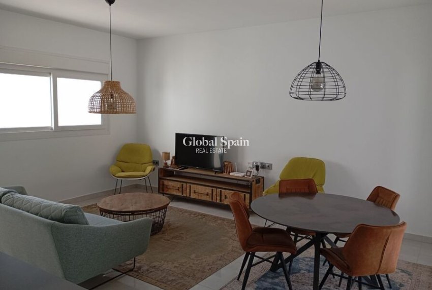 Wiederverkauf - VILLA -
DAYA VIEJA - Costa Blanca