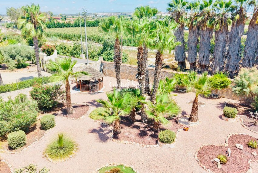 Wiederverkauf - VILLA -
DAYA VIEJA - Costa Blanca