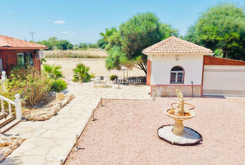 Wiederverkauf - VILLA -
DAYA VIEJA - Costa Blanca
